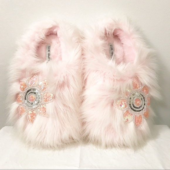 steve madden fluffy shoes